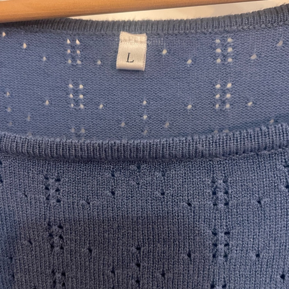 Elegant Blue Crew Neck Sweater - Picture 3 of 4